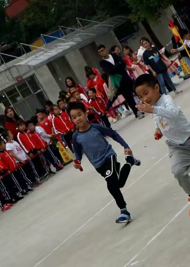 复赛成绩靓丽高居榜首，气吞山河势不可挡