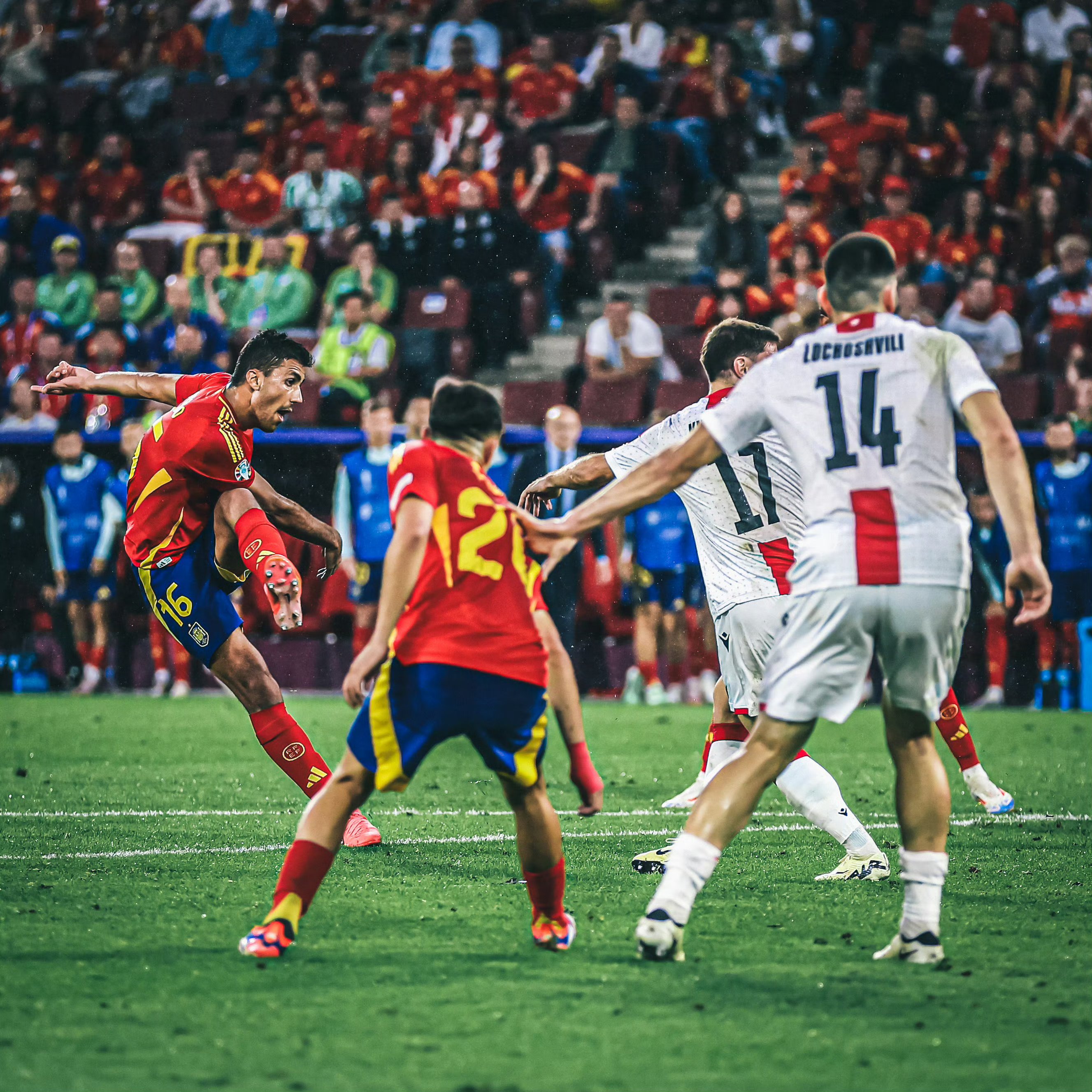 西班牙鏖战巴萨，萨内状态火热